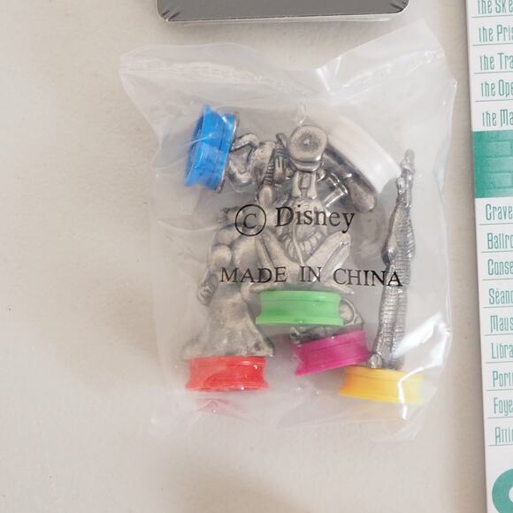 VTG Clue Disney Haunted Mansion Edition Board Game Parker Bros 2004 COMPLETE - Picture 8 of 14